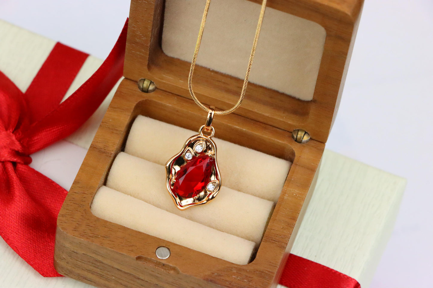 Elegant Red Teardrop Pendant with Gold Plated Irregular Frame, XPPT1729 (2162-9)