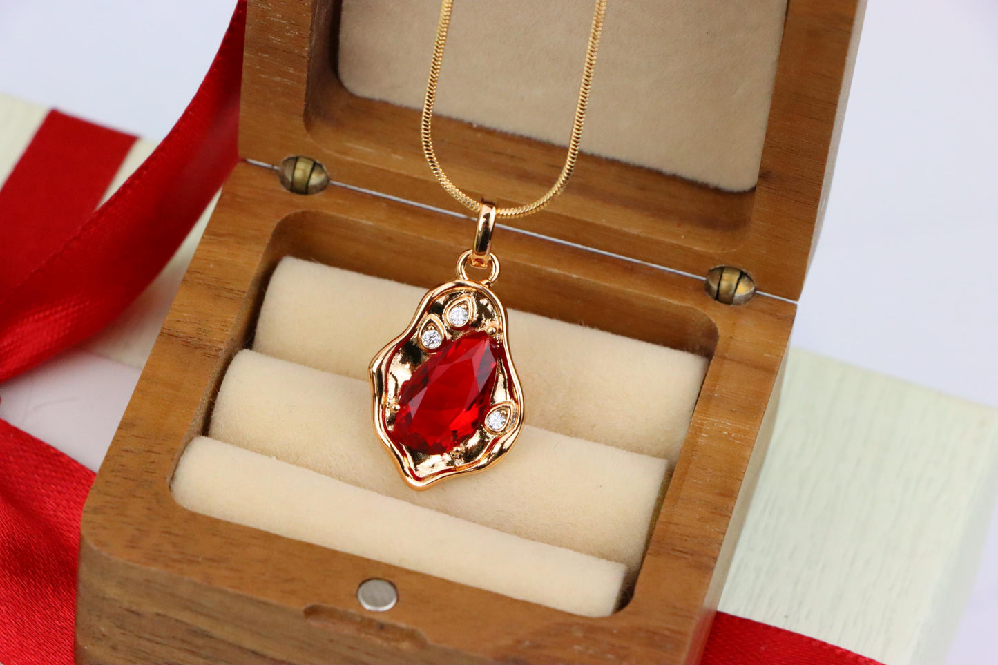 Elegant Red Teardrop Pendant with Gold Plated Irregular Frame, XPPT1729 (2162-9)