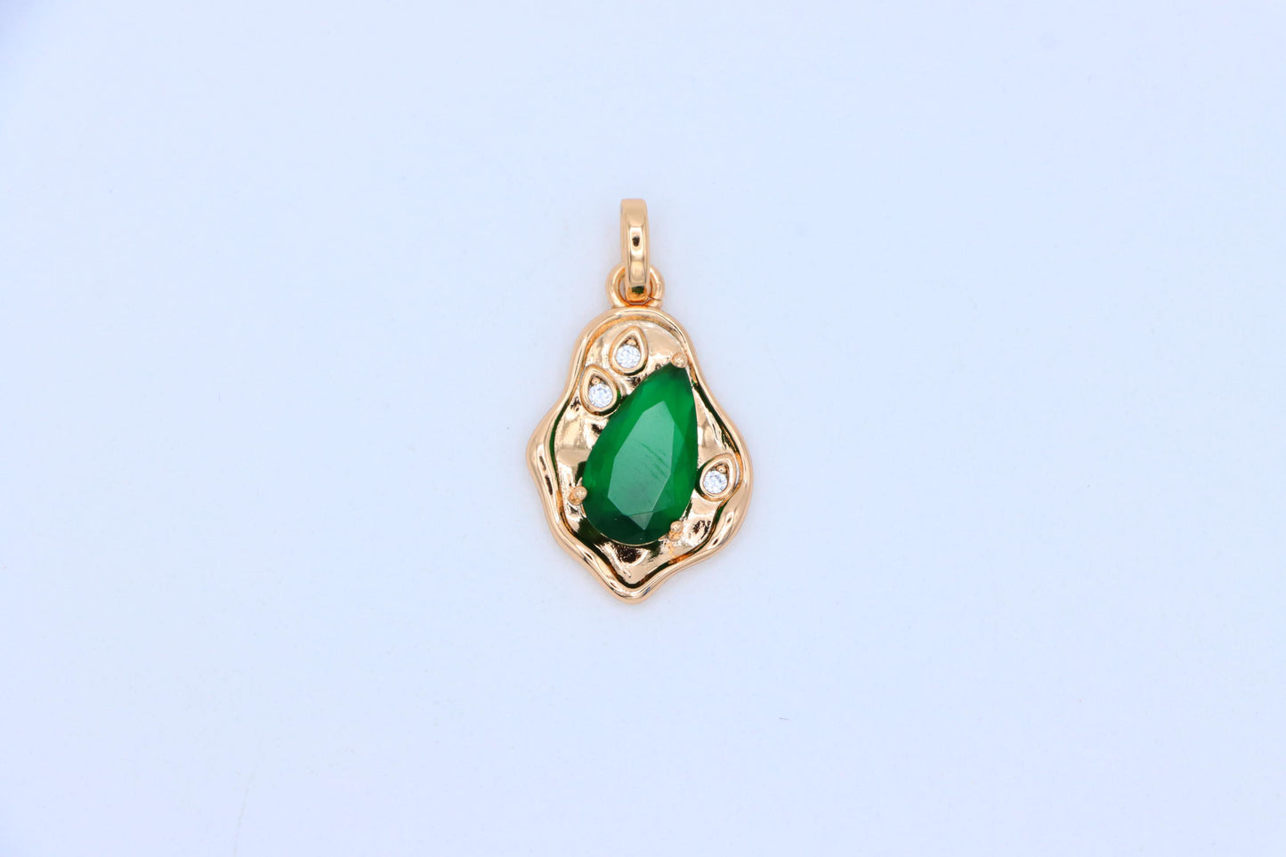 Elegant Green Teardrop Pendant with Gold Plated Artistic Frame, XPPT1732 (2162-9)
