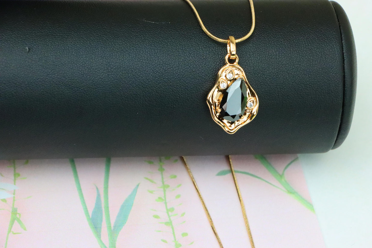 Chic Black Teardrop Pendant in Gold Frame, XPPT1735 (2162-9)