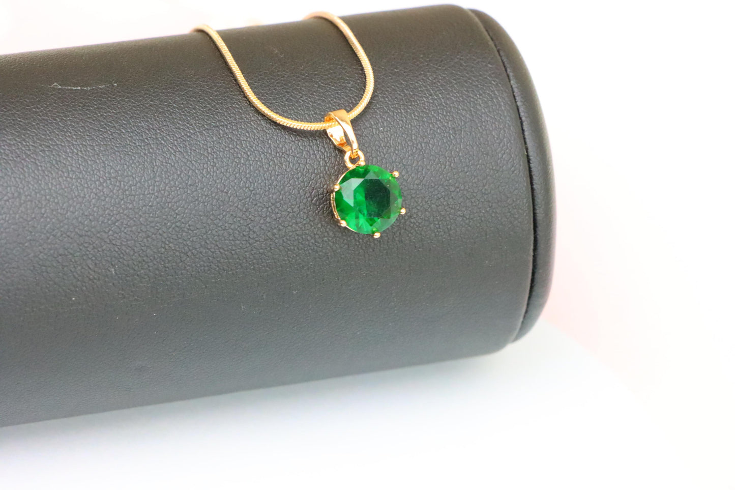 Deep Green Round Pendant in Rose Gold Setting with Prong Detail, XPPT1498 (2139-4)