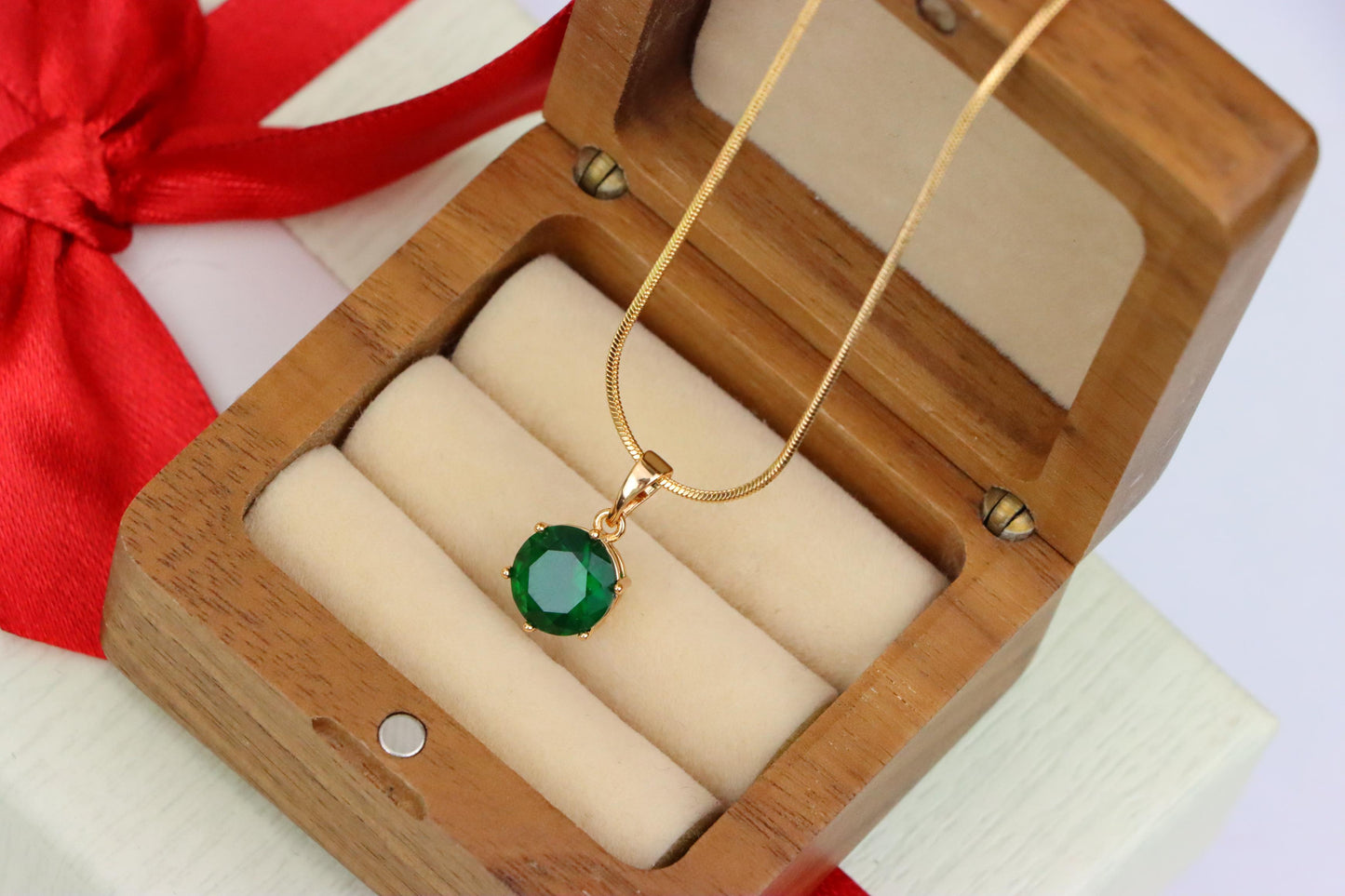 Deep Green Round Pendant in Rose Gold Setting with Prong Detail, XPPT1498 (2139-4)