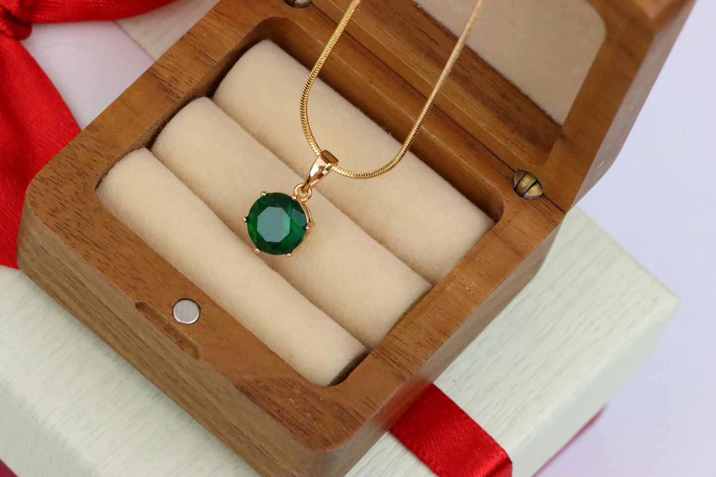 Deep Green Round Pendant in Rose Gold Setting with Prong Detail, XPPT1498 (2139-4)