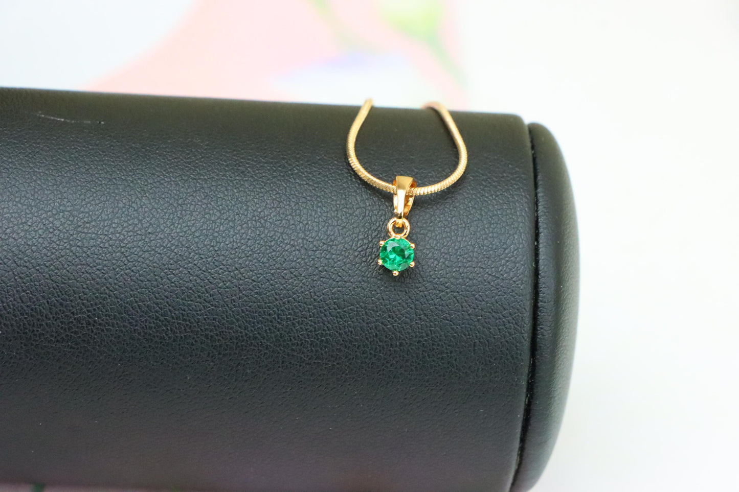 Tiny Round Green Pendant in Gold Finish for Minimalist Style, XPPT1652 (2163-3)