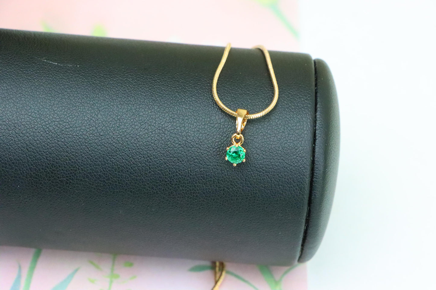 Tiny Round Green Pendant in Gold Finish for Minimalist Style, XPPT1652 (2163-3)