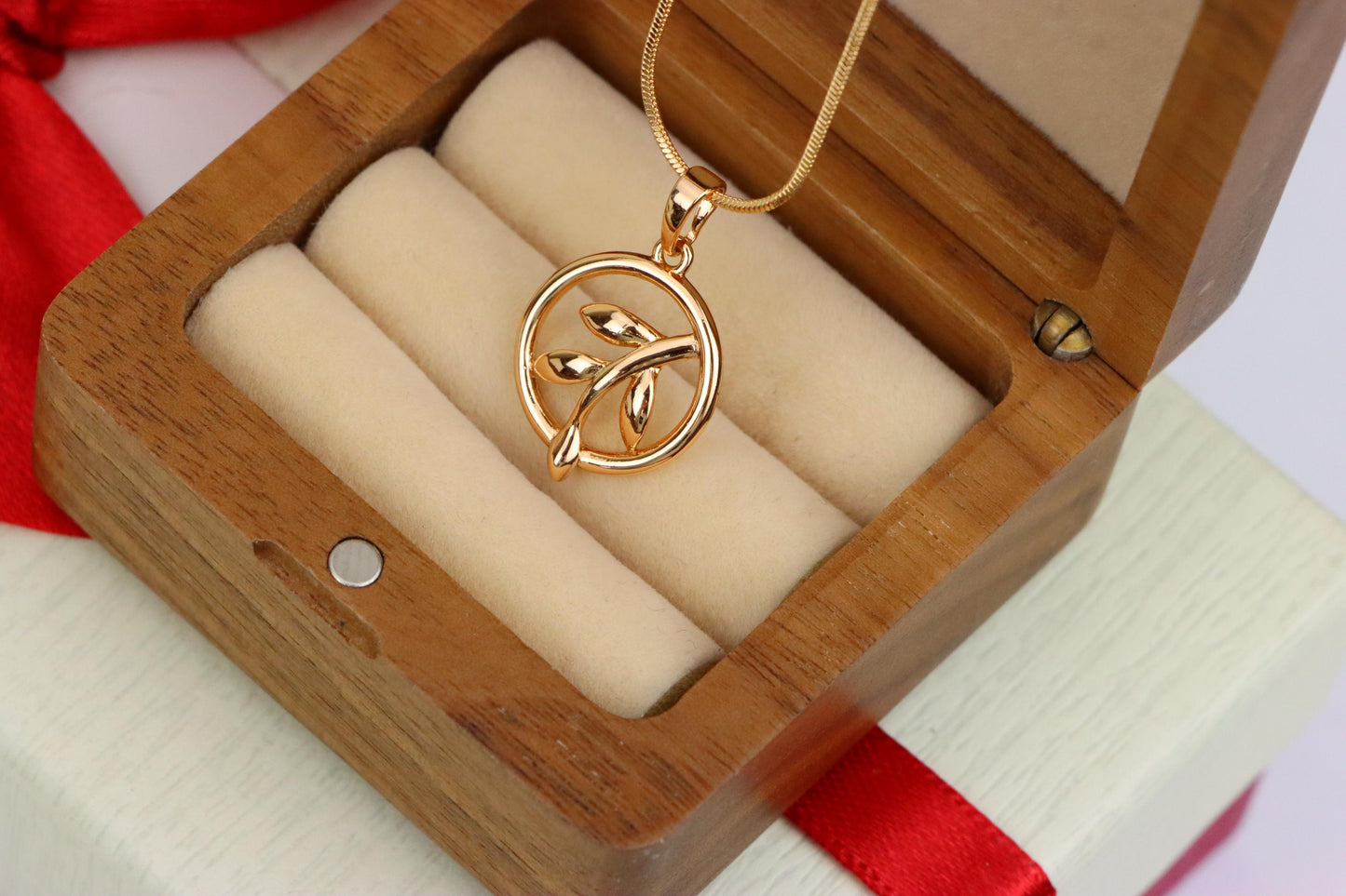 Minimal Leaf-Inspired Round Rose Gold Pendant in Elegant Design, XPPT1502 (2139-5)