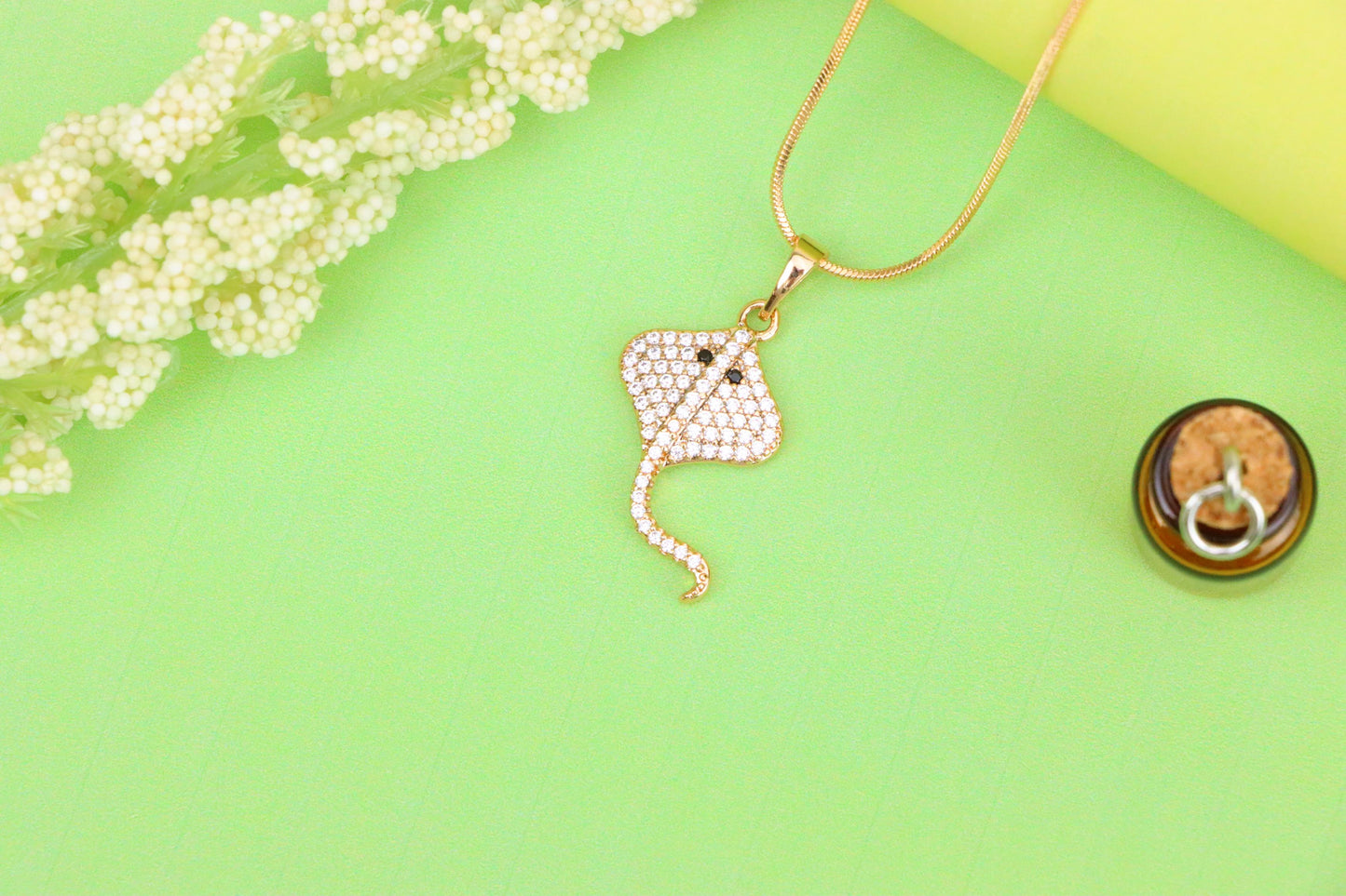 Sparkling Stingray Design Rose Gold Pendant with Crystal Accents, XPPT1503 (2139-6)