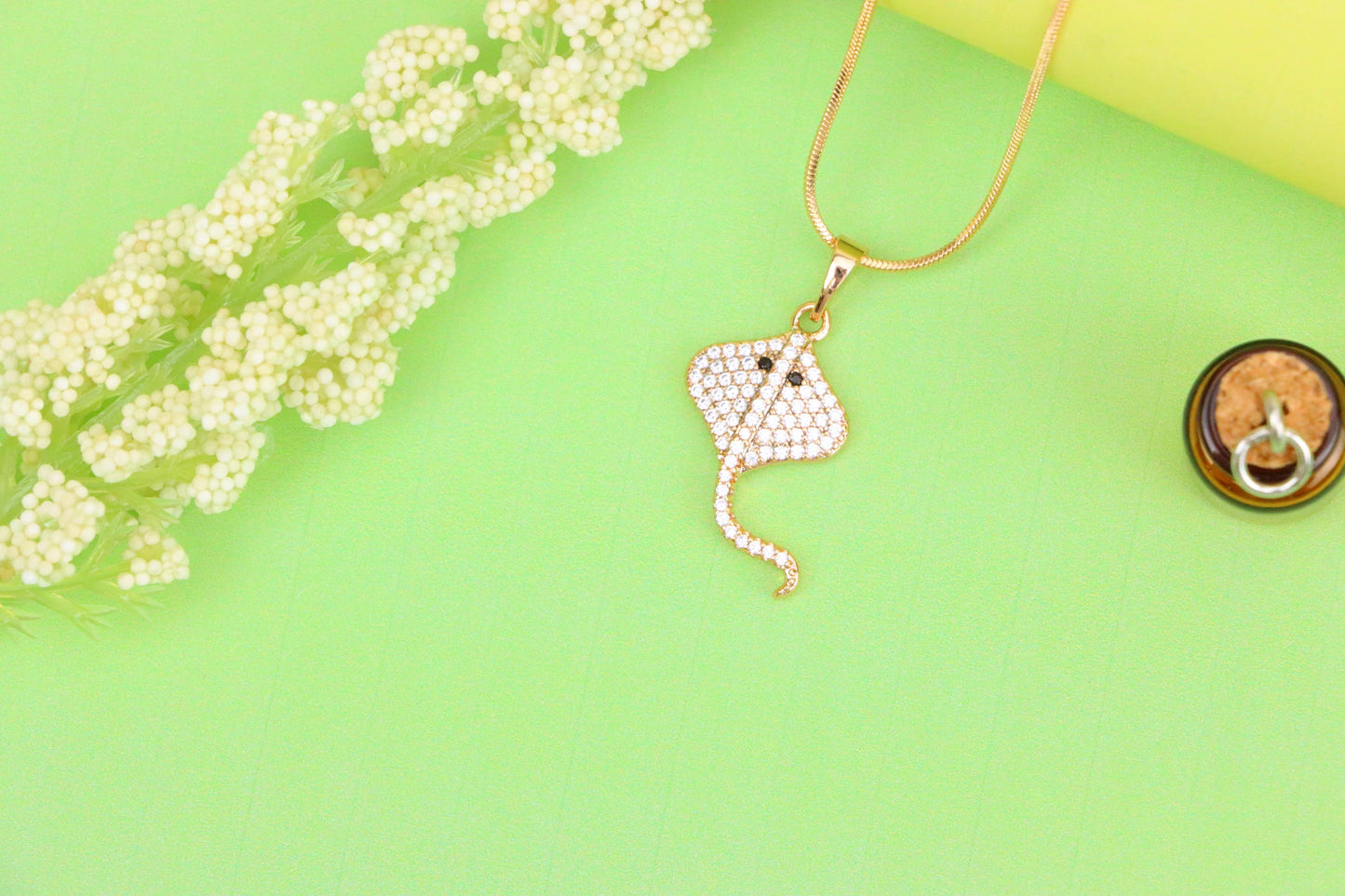 Sparkling Stingray Design Rose Gold Pendant with Crystal Accents, XPPT1503 (2139-6)