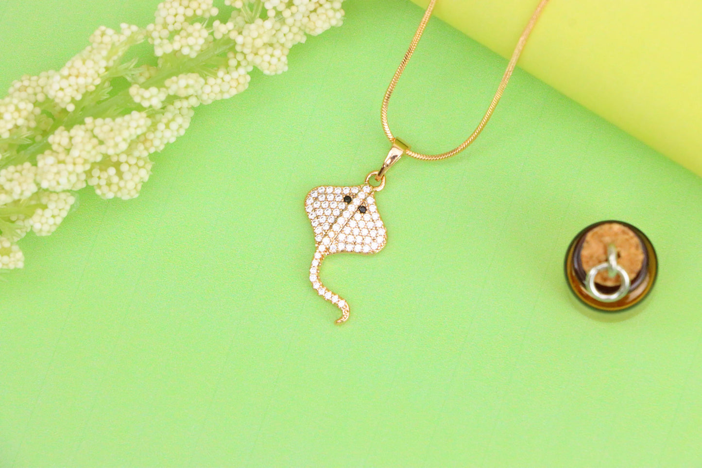 Sparkling Stingray Design Rose Gold Pendant with Crystal Accents, XPPT1503 (2139-6)