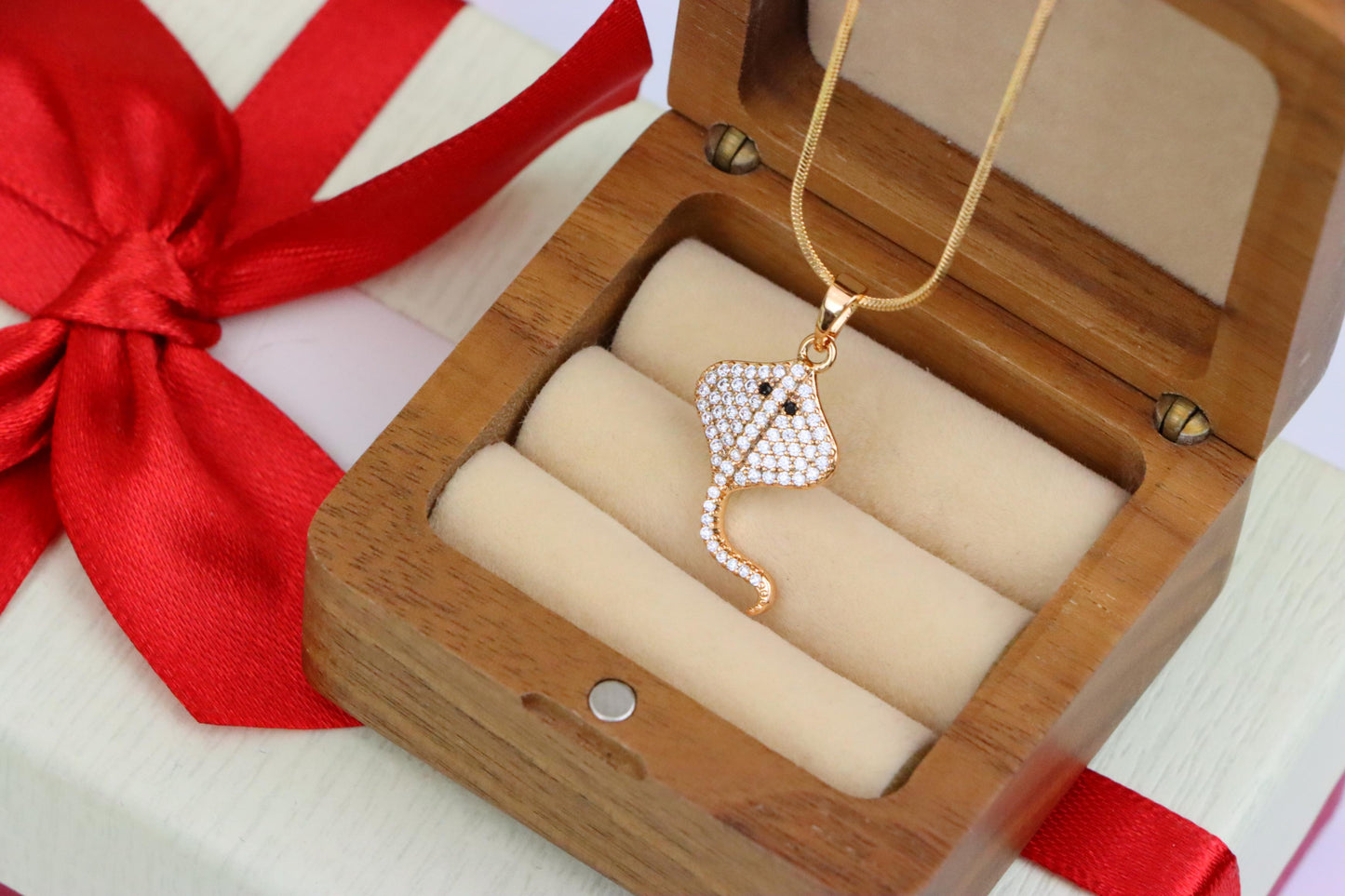 Sparkling Stingray Design Rose Gold Pendant with Crystal Accents, XPPT1503 (2139-6)