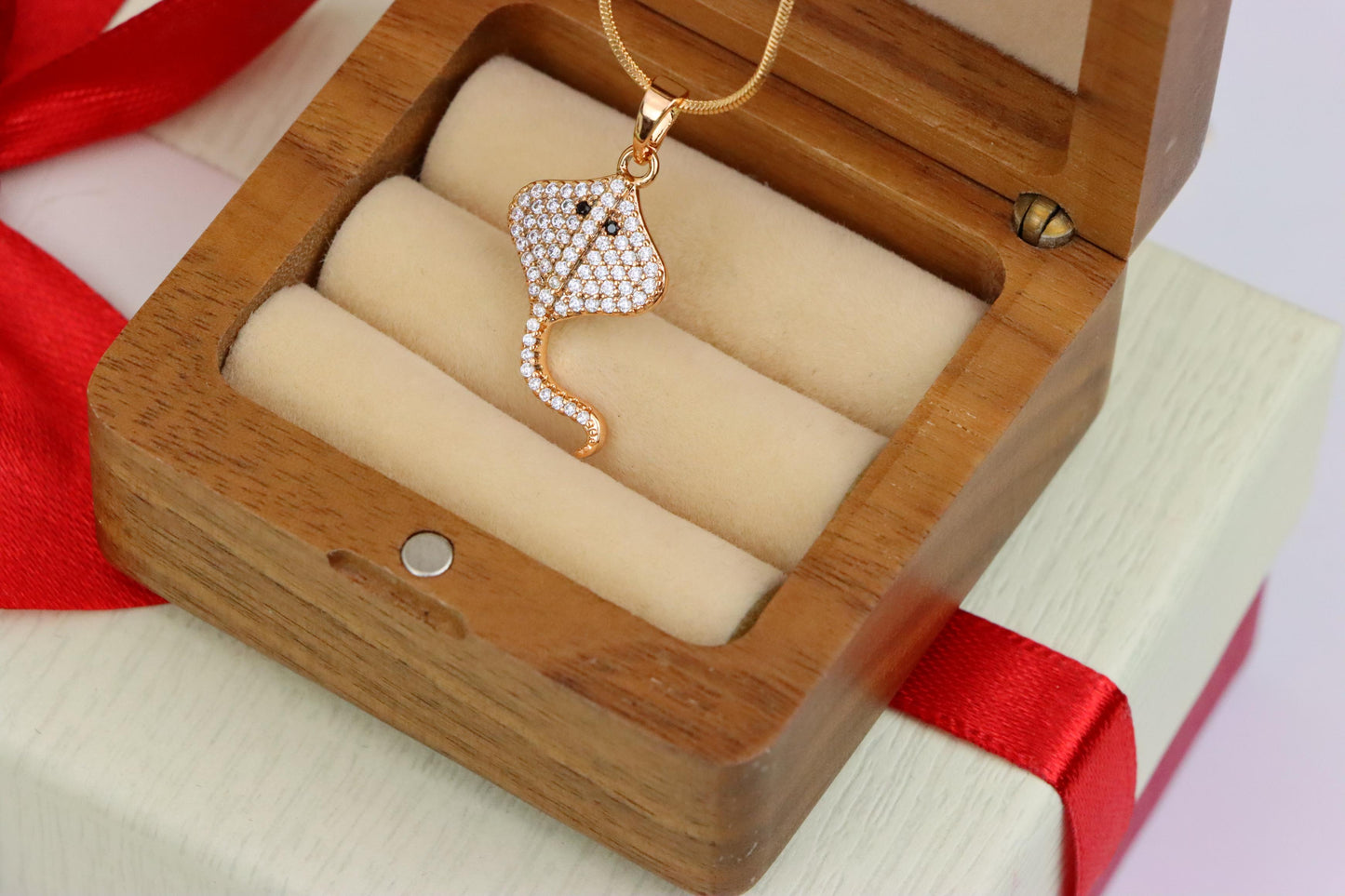 Sparkling Stingray Design Rose Gold Pendant with Crystal Accents, XPPT1503 (2139-6)