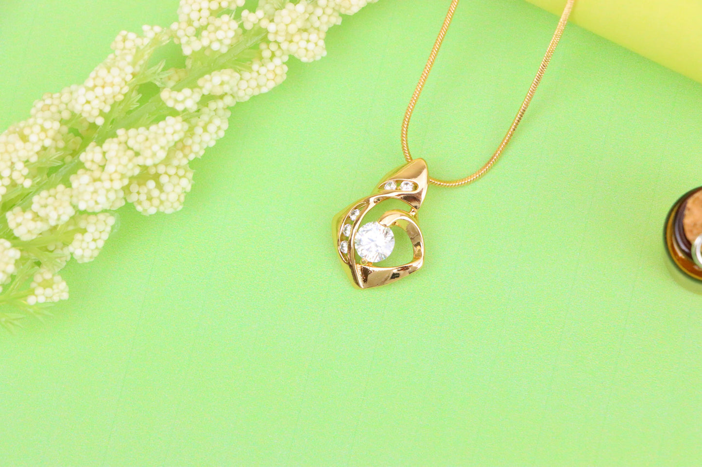 Rose Gold Twist Pendant with Central Round Stone and Side Accents, XPPT1509 (2140-2)
