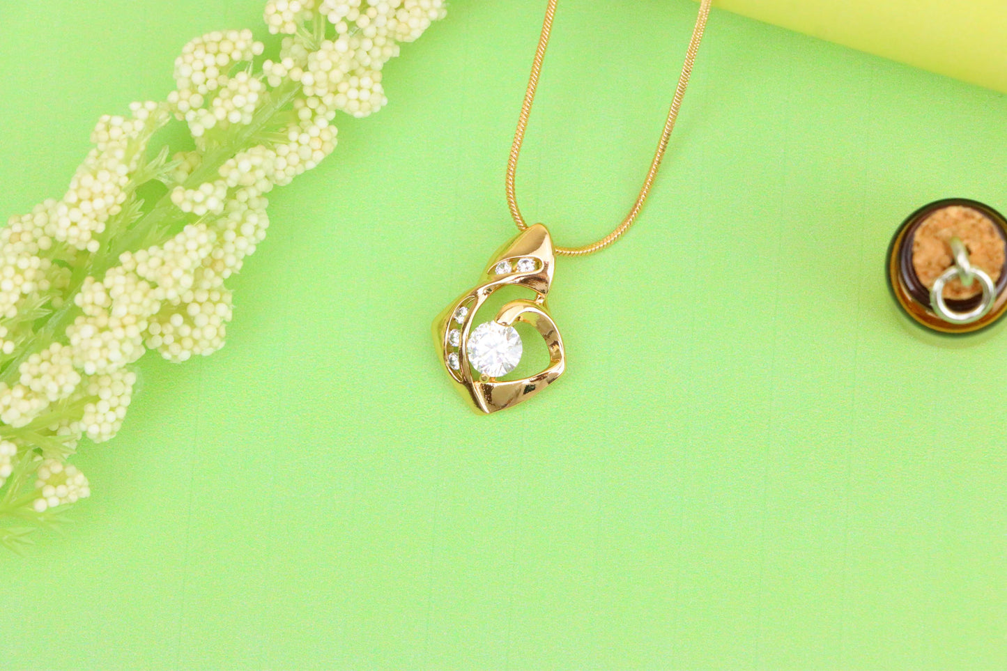 Rose Gold Twist Pendant with Central Round Stone and Side Accents, XPPT1509 (2140-2)