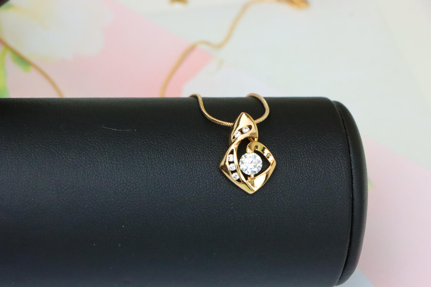 Rose Gold Twist Pendant with Central Round Stone and Side Accents, XPPT1509 (2140-2)