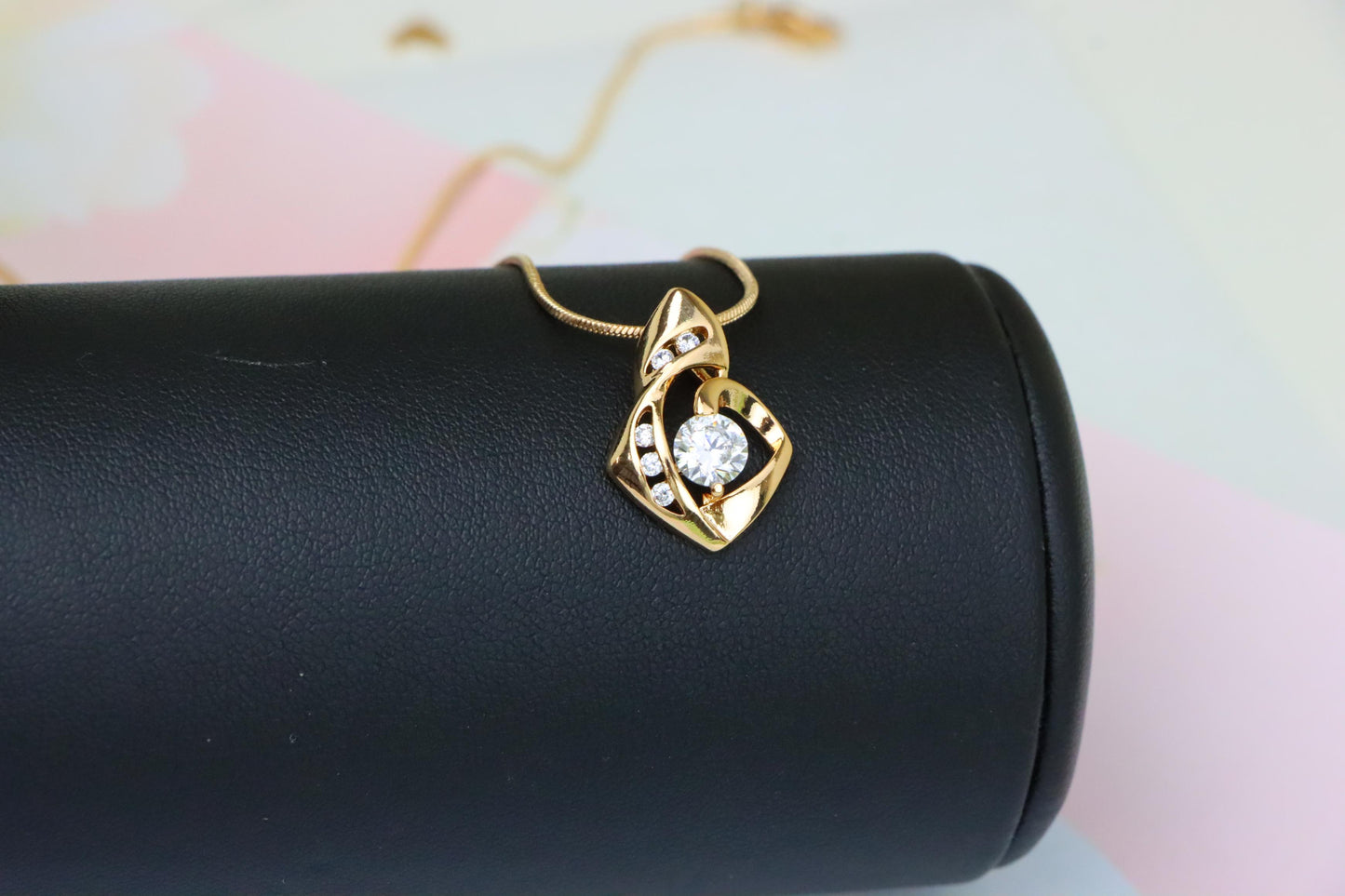 Rose Gold Twist Pendant with Central Round Stone and Side Accents, XPPT1509 (2140-2)