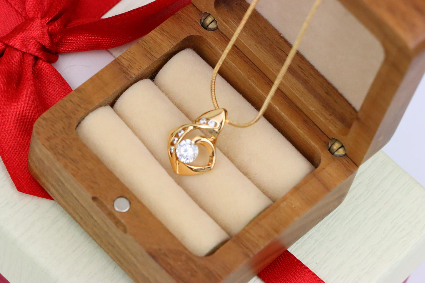 Rose Gold Twist Pendant with Central Round Stone and Side Accents, XPPT1509 (2140-2)