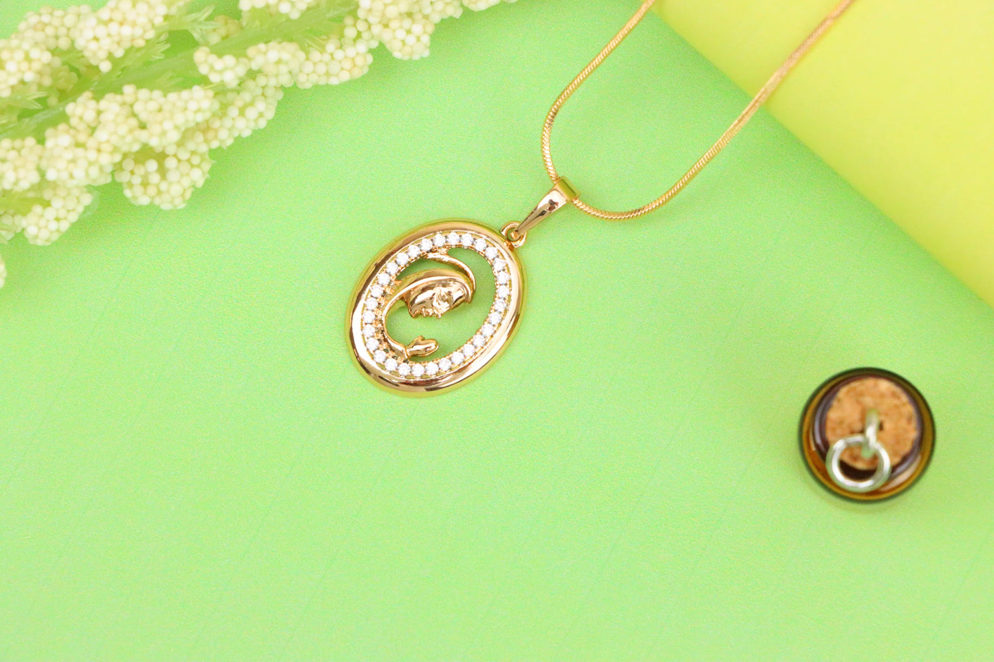 Rose Gold Oval Pendant with Mother and Child Crystal Frame Design, XPPT1511 (2140-4)