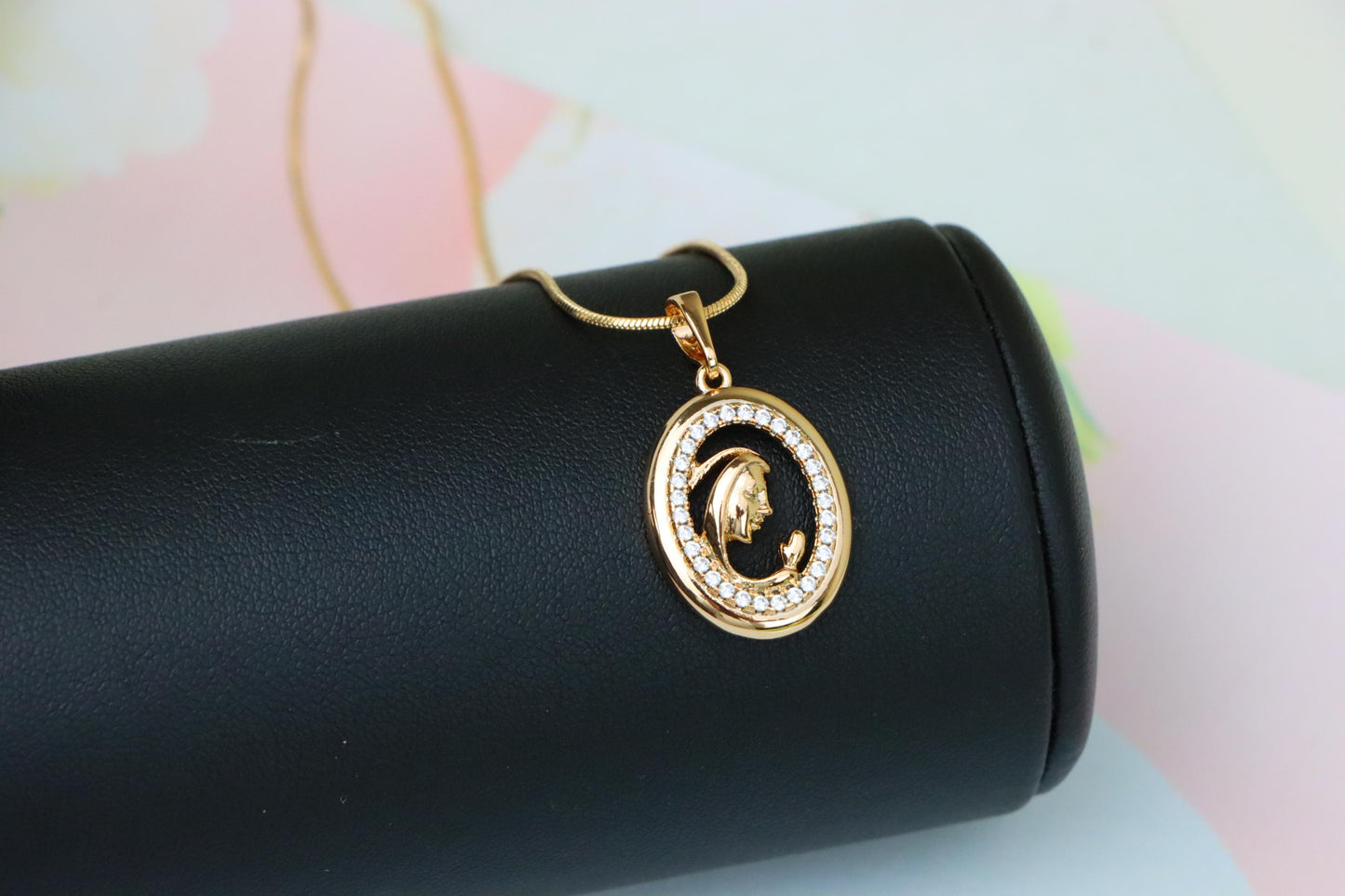 Rose Gold Oval Pendant with Mother and Child Crystal Frame Design, XPPT1511 (2140-4)