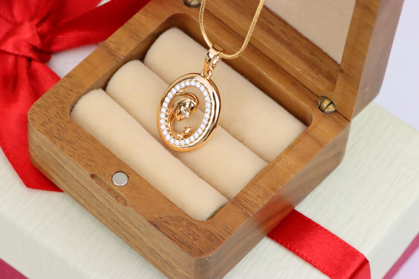 Rose Gold Oval Pendant with Mother and Child Crystal Frame Design, XPPT1511 (2140-4)
