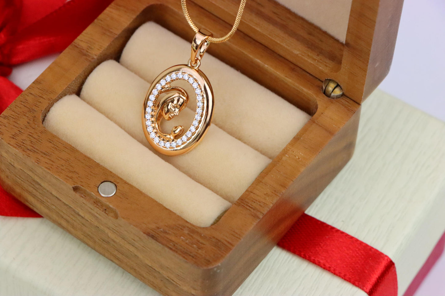 Rose Gold Oval Pendant with Mother and Child Crystal Frame Design, XPPT1511 (2140-4)