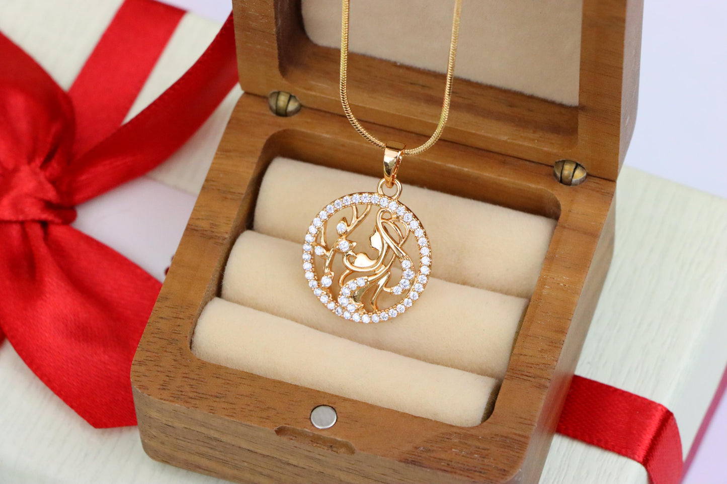 Elegant Rose Gold Round Pendant with Floral and Woman Silhouette, XPPT1516 (2140-9)