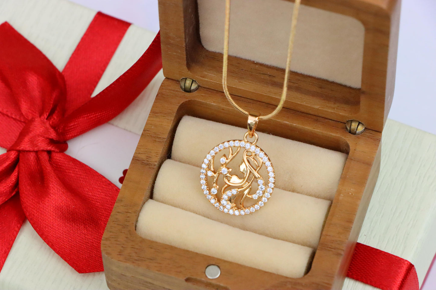 Elegant Rose Gold Round Pendant with Floral and Woman Silhouette, XPPT1516 (2140-9)