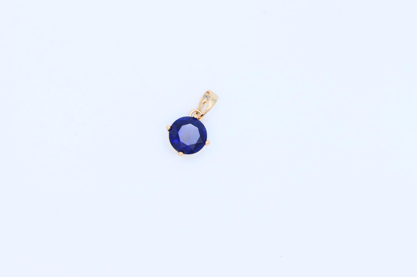 Elegant Blue Round Pendant with Gold Plated Brass for Daily Wear, XPPT1671 (2164-1)