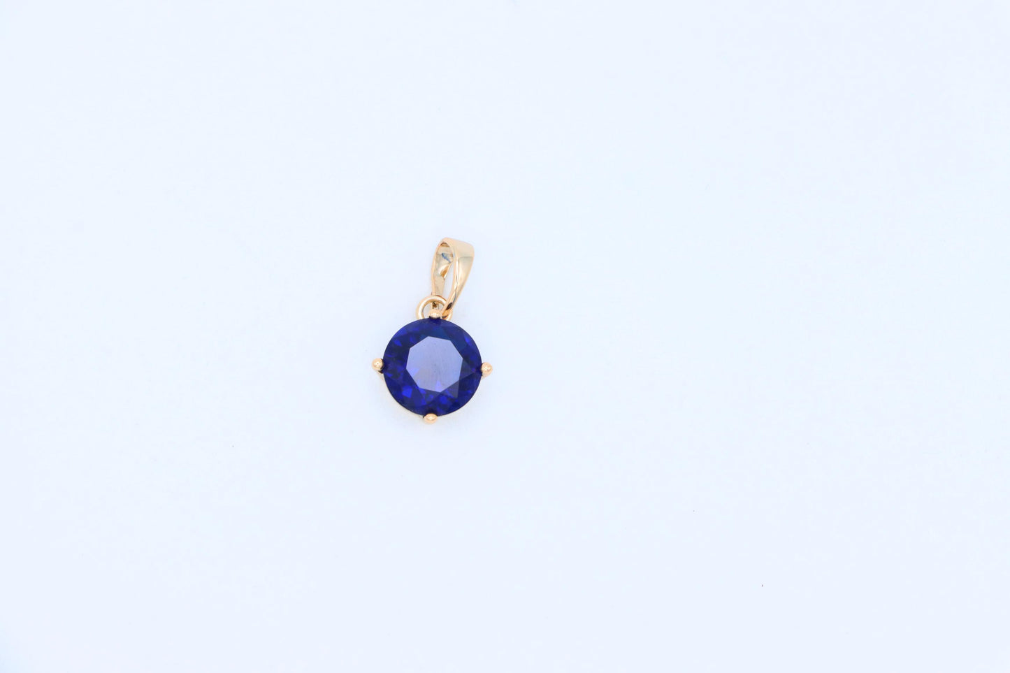 Elegant Blue Round Pendant with Gold Plated Brass for Daily Wear, XPPT1671 (2164-1)