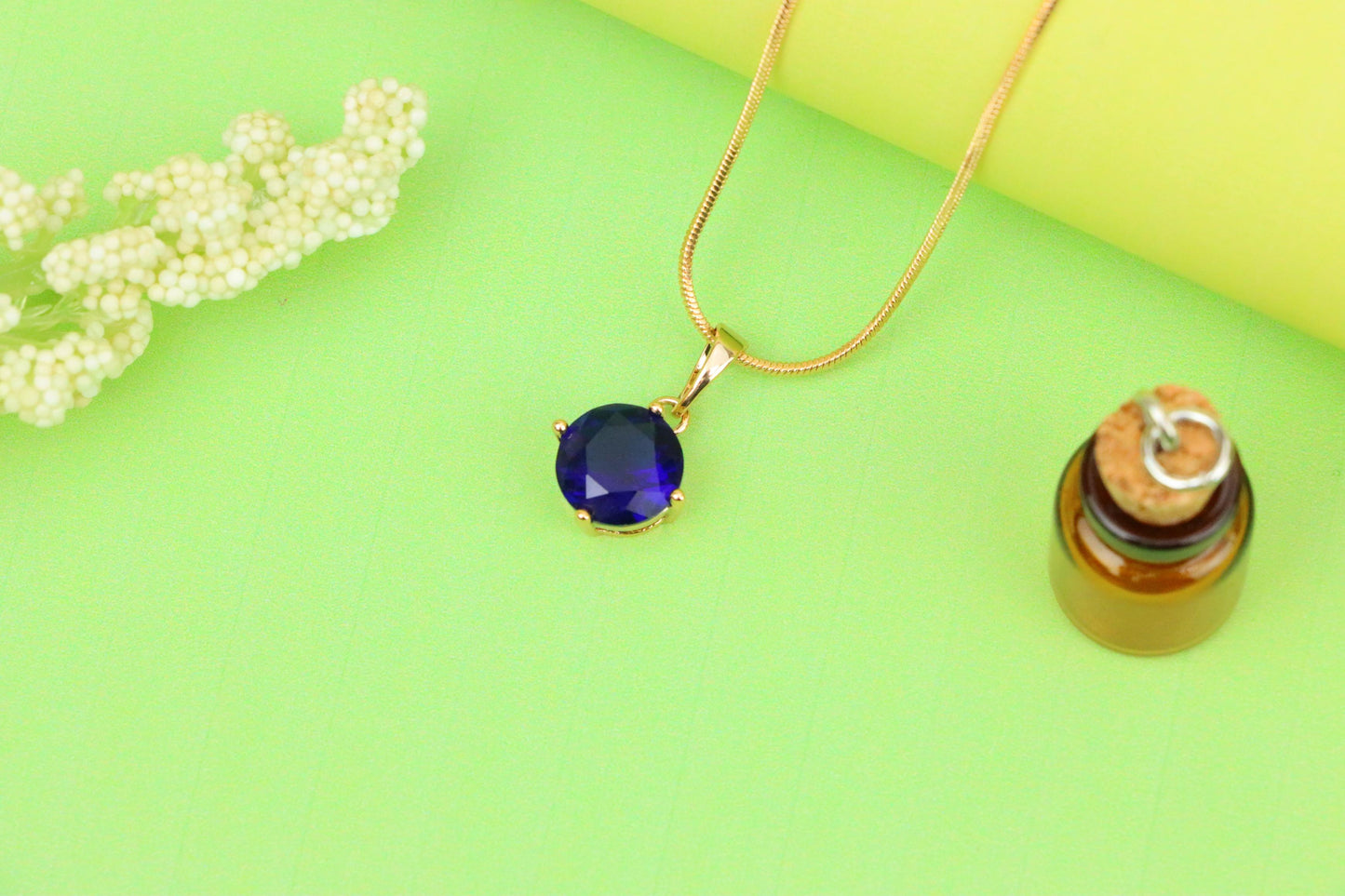 Elegant Blue Round Pendant with Gold Plated Brass for Daily Wear, XPPT1671 (2164-1)