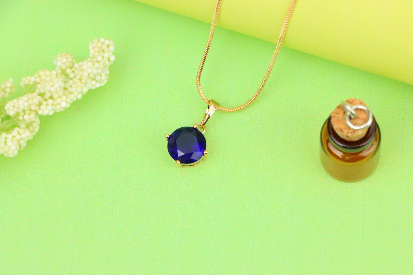 Elegant Blue Round Pendant with Gold Plated Brass for Daily Wear, XPPT1671 (2164-1)