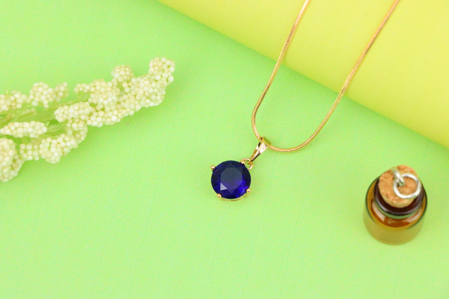 Elegant Blue Round Pendant with Gold Plated Brass for Daily Wear, XPPT1671 (2164-1)