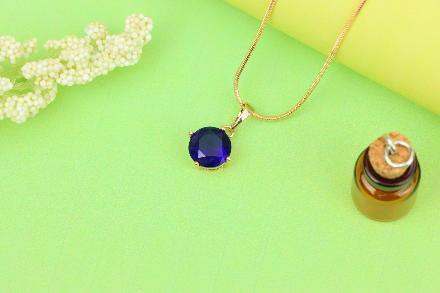Elegant Blue Round Pendant with Gold Plated Brass for Daily Wear, XPPT1671 (2164-1)