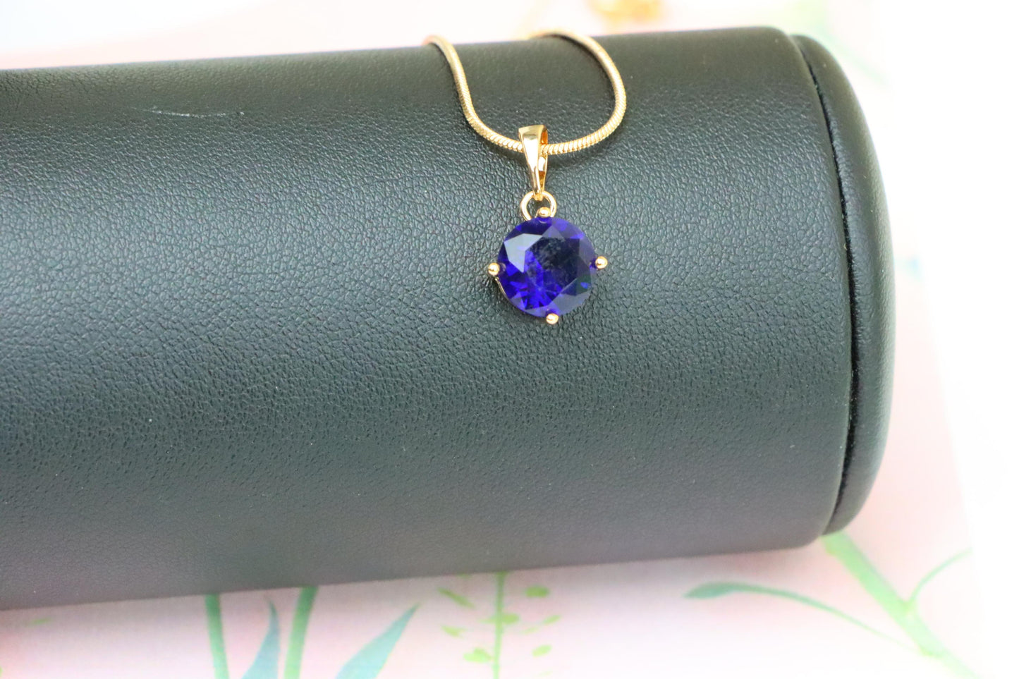 Elegant Blue Round Pendant with Gold Plated Brass for Daily Wear, XPPT1671 (2164-1)