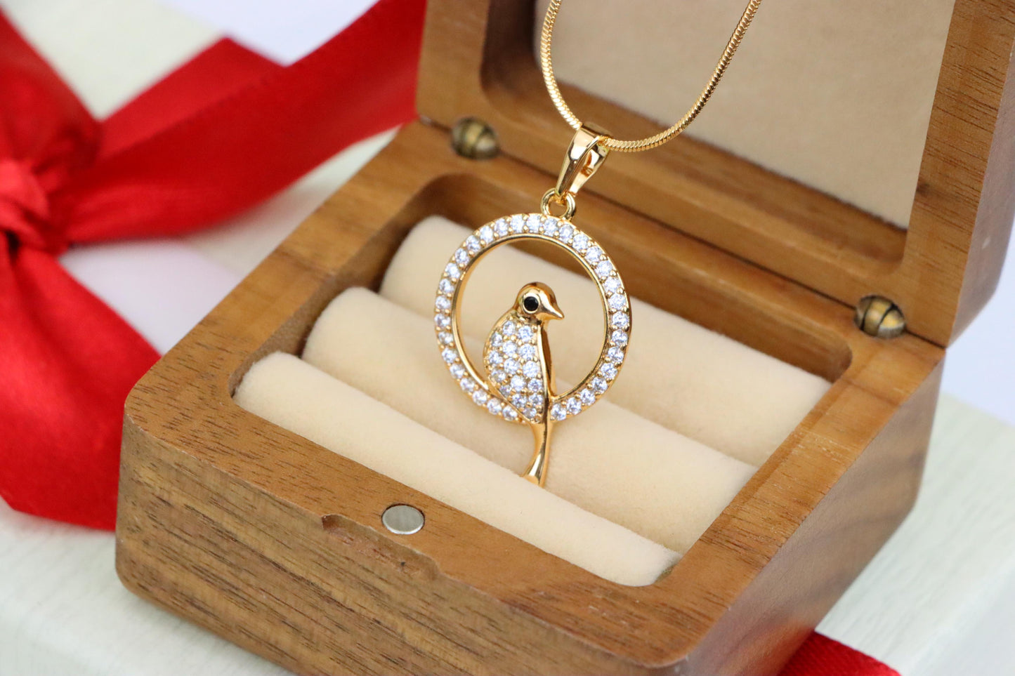 Rose Gold Bird Pendant with Sparkling Crystals in Circular Frame, XPPT1525 (2141-8)