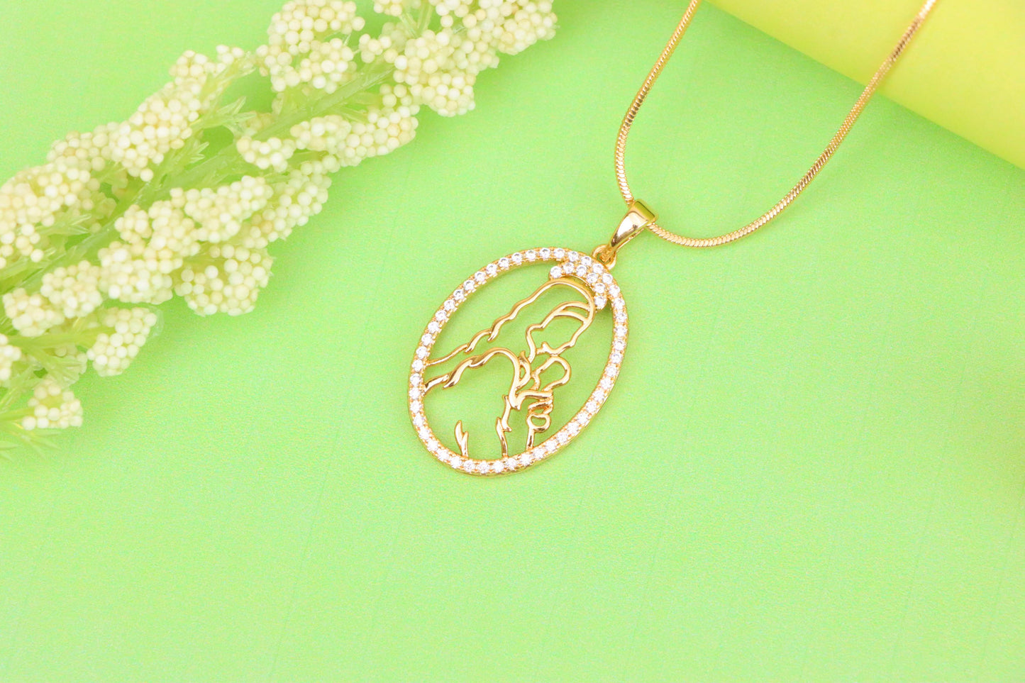 Elegant Rose Gold Oval Pendant with Mother and Child Silhouette, XPPT1530 (2142-3)