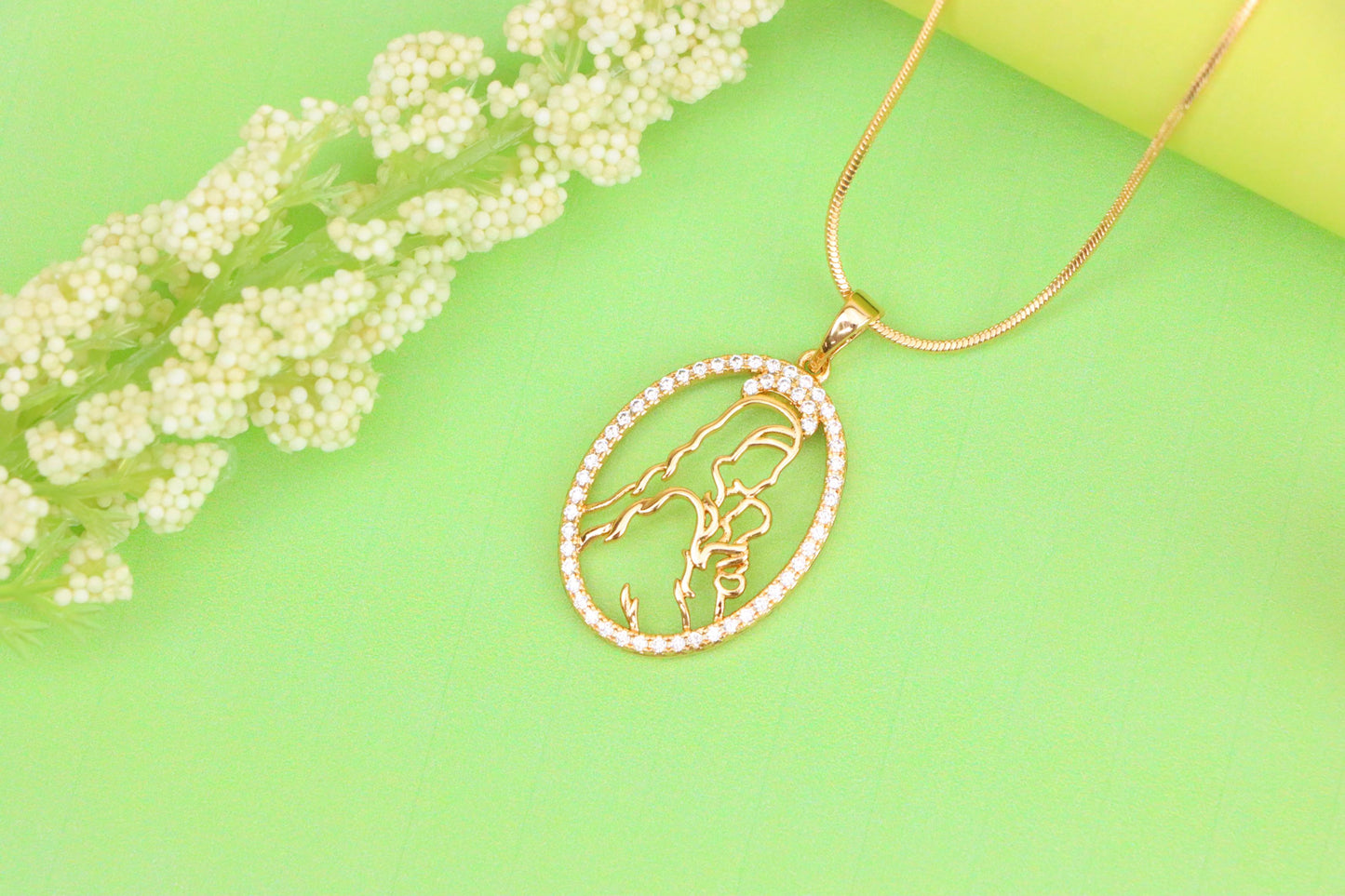 Elegant Rose Gold Oval Pendant with Mother and Child Silhouette, XPPT1530 (2142-3)