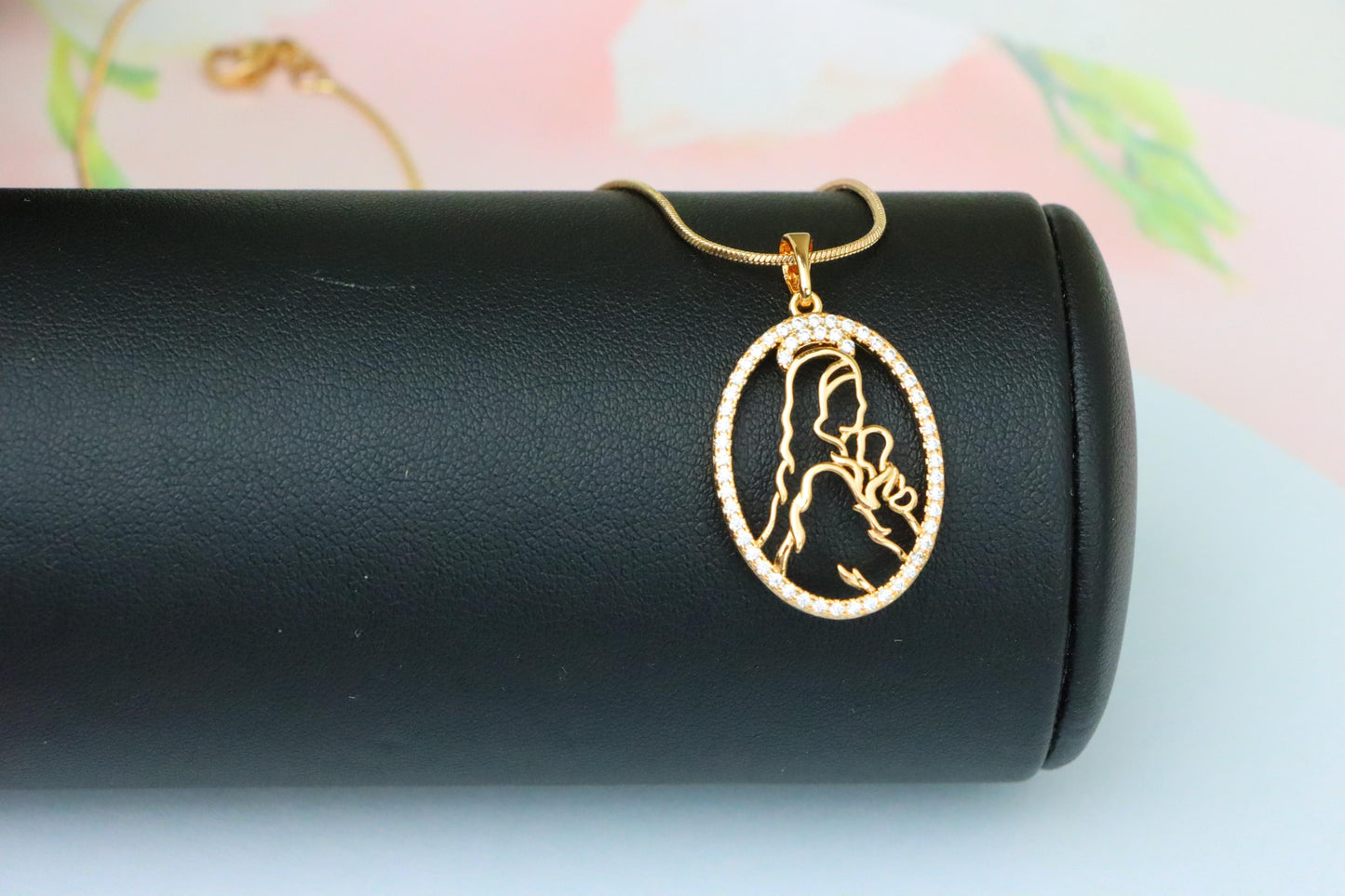 Elegant Rose Gold Oval Pendant with Mother and Child Silhouette, XPPT1530 (2142-3)