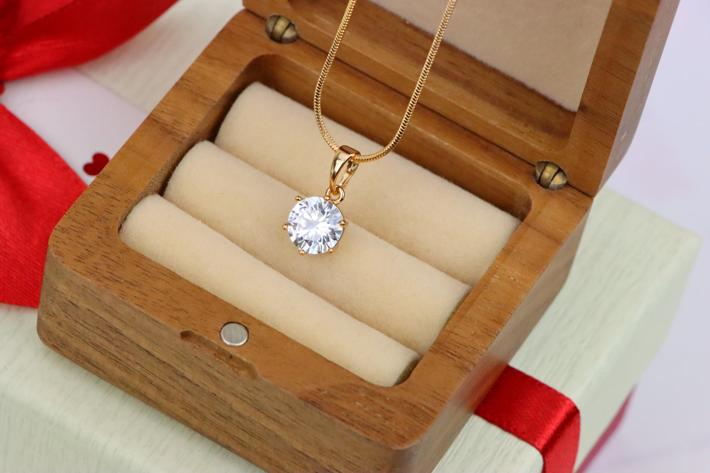 Sparkling White Round Pendant in Gold Finish for Daily Elegant Wear, XPPT1678 (2164-2)