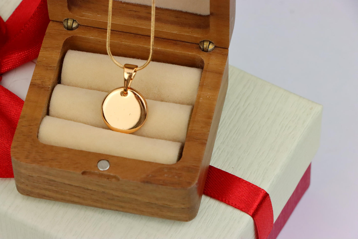 Minimalist Round Rose Gold Pendant for Everyday Layering Style, XPPT1536 (2142-9)