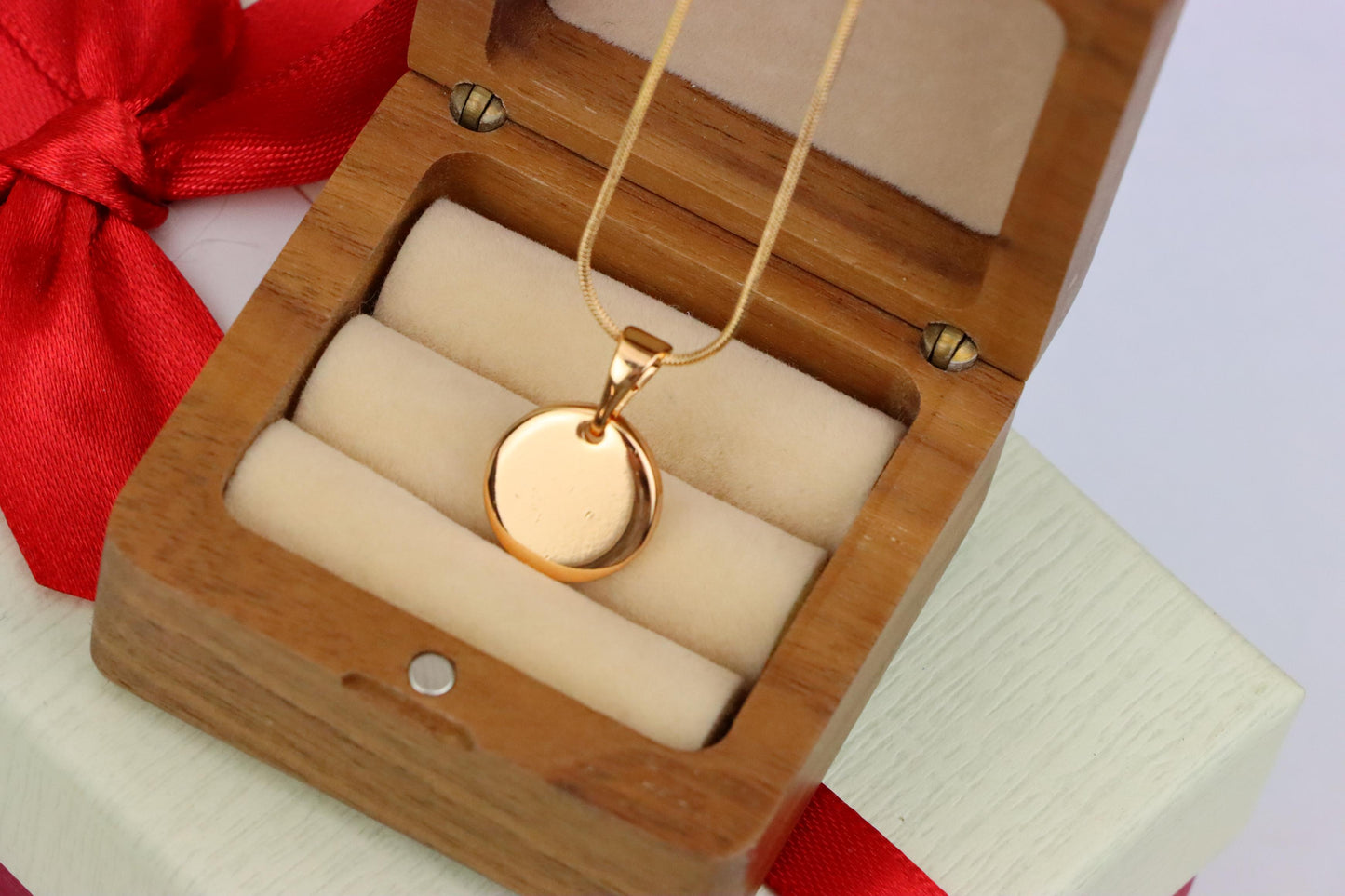 Minimalist Round Rose Gold Pendant for Everyday Layering Style, XPPT1536 (2142-9)