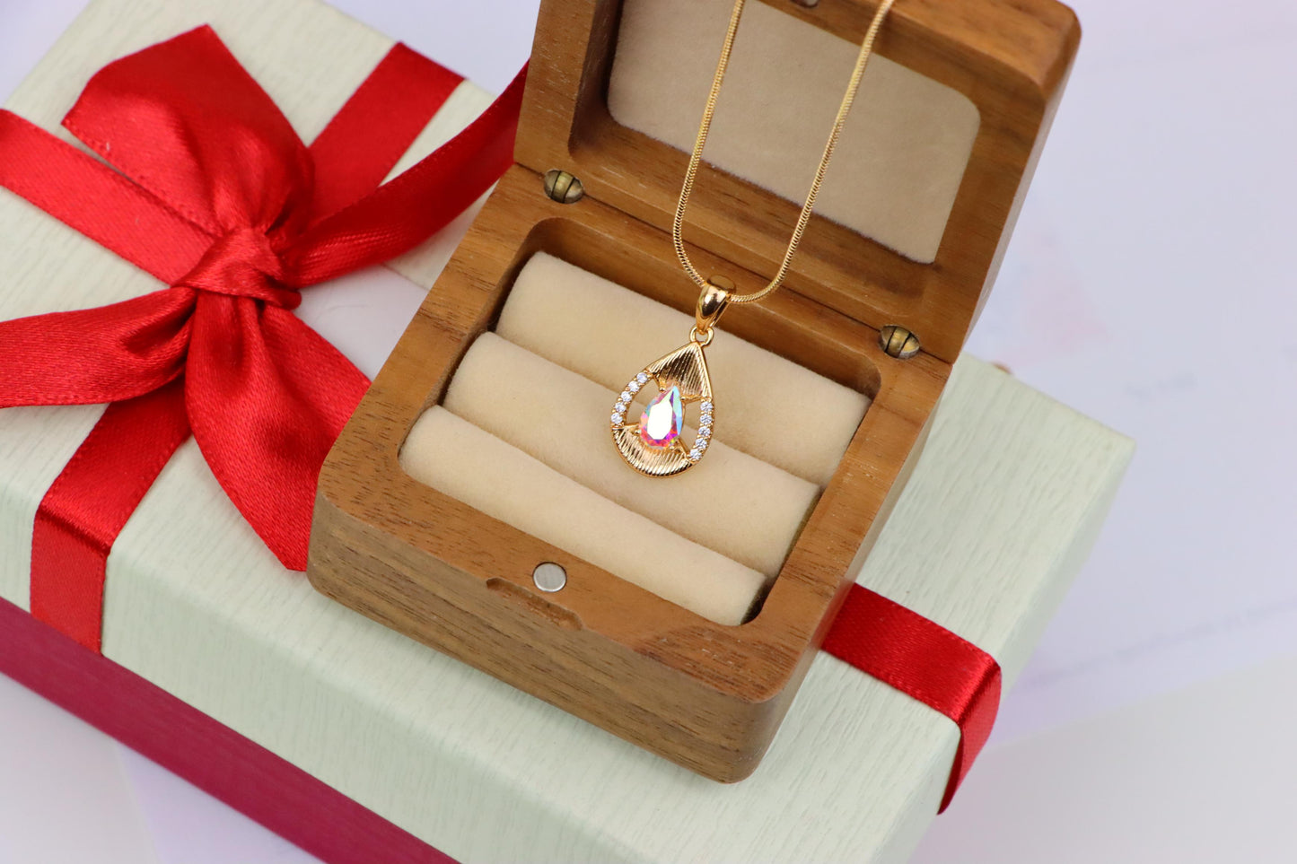 Teardrop Pendant with White Rainbow Stone and Gold Frame Design, XPPT1686 (2164-4)