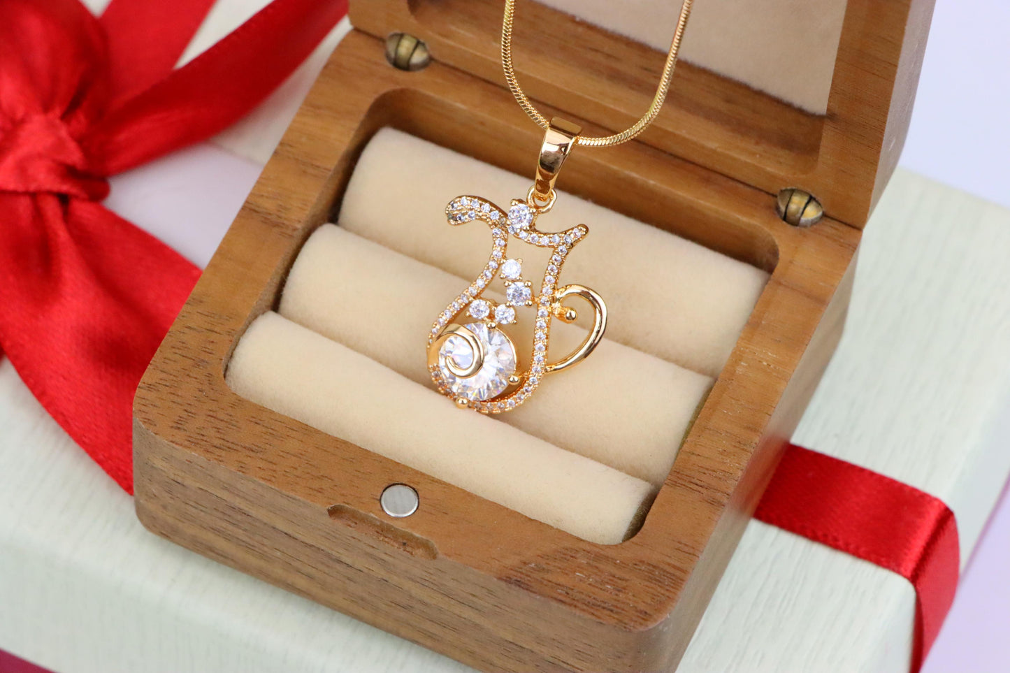 Rose Gold Aquarius Jug Pendant with Sparkling CZ Zodiac Design, XPPT1548 (2143-2)