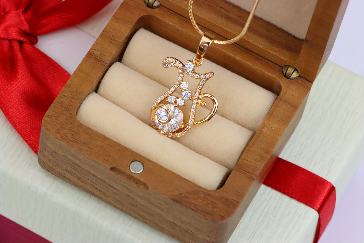 Rose Gold Aquarius Jug Pendant with Sparkling CZ Zodiac Design, XPPT1548 (2143-2)