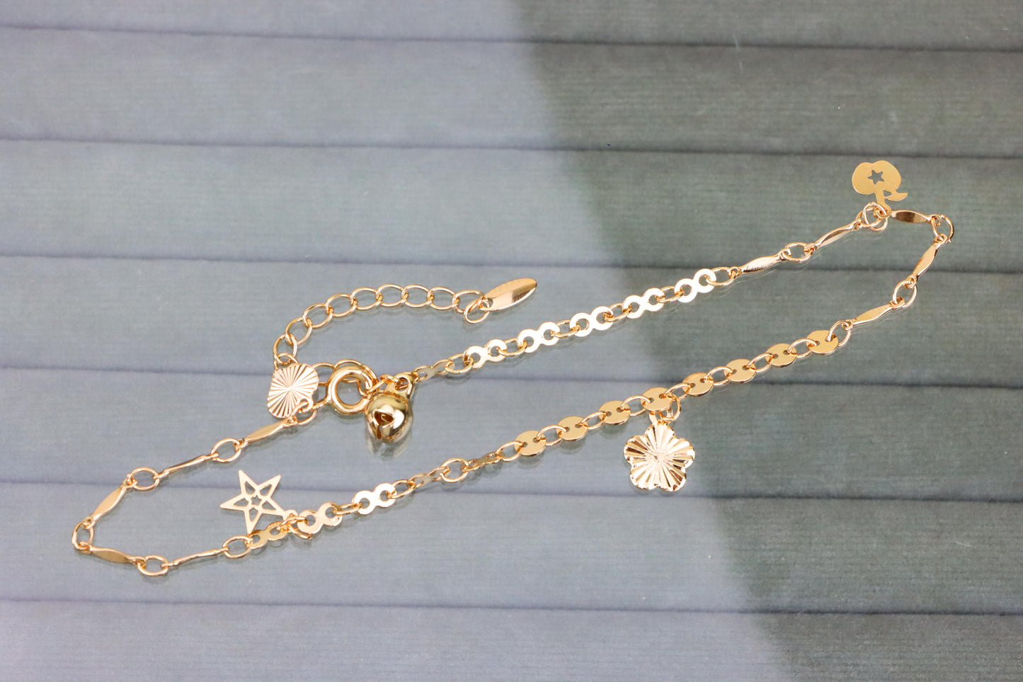 "Elegant Rose Gold Anklet with Floral &amp; Star Charms, XPAL1176 (2118-5)