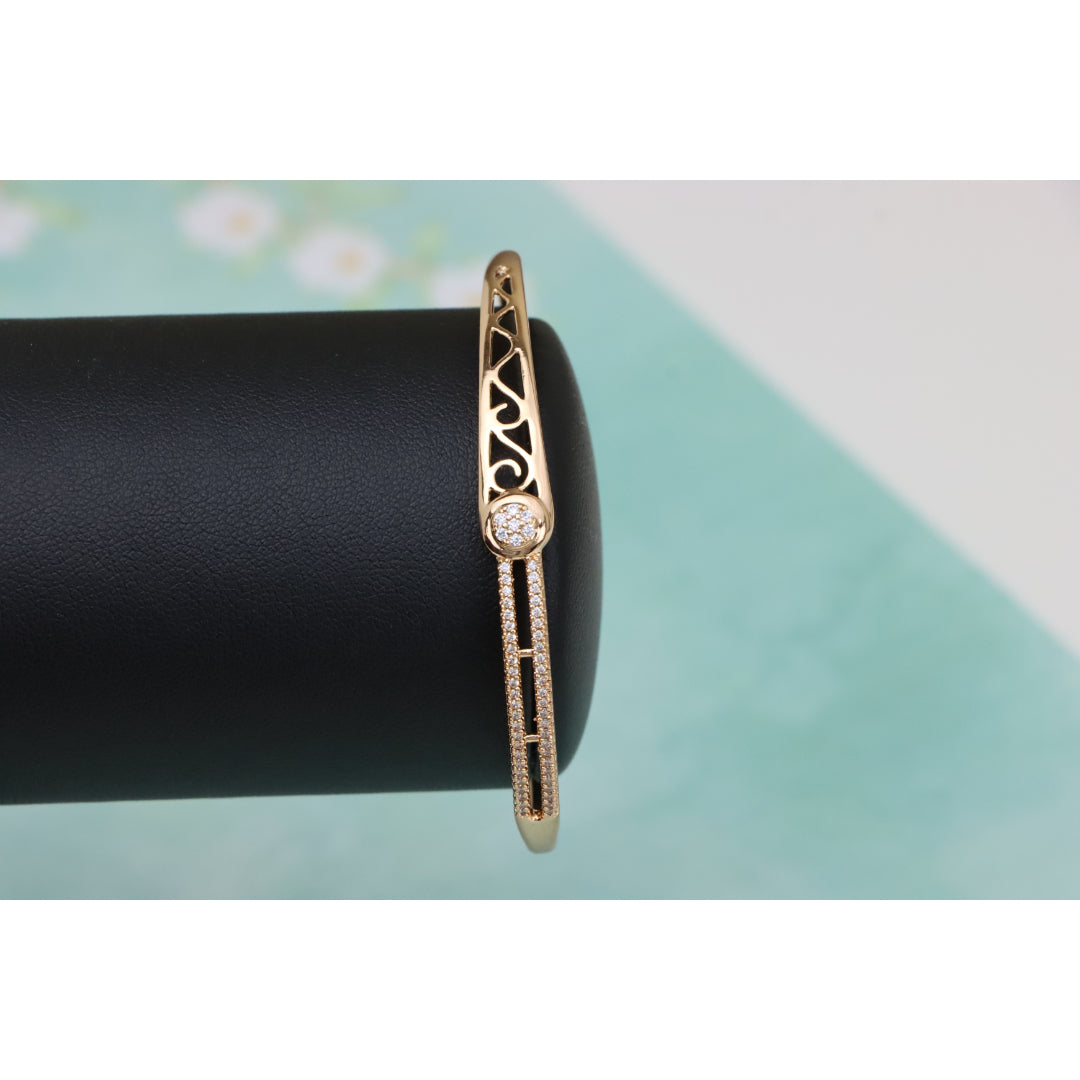 Elegant Rose Gold Bangle with Filigree &amp; Sparkling Center Stone, XPBL0418 (2042-8)
