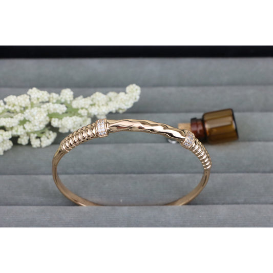 Elegant Rose Gold Bangle with Ribbed &amp; Wave Design, XPBL0440 (2044-10)