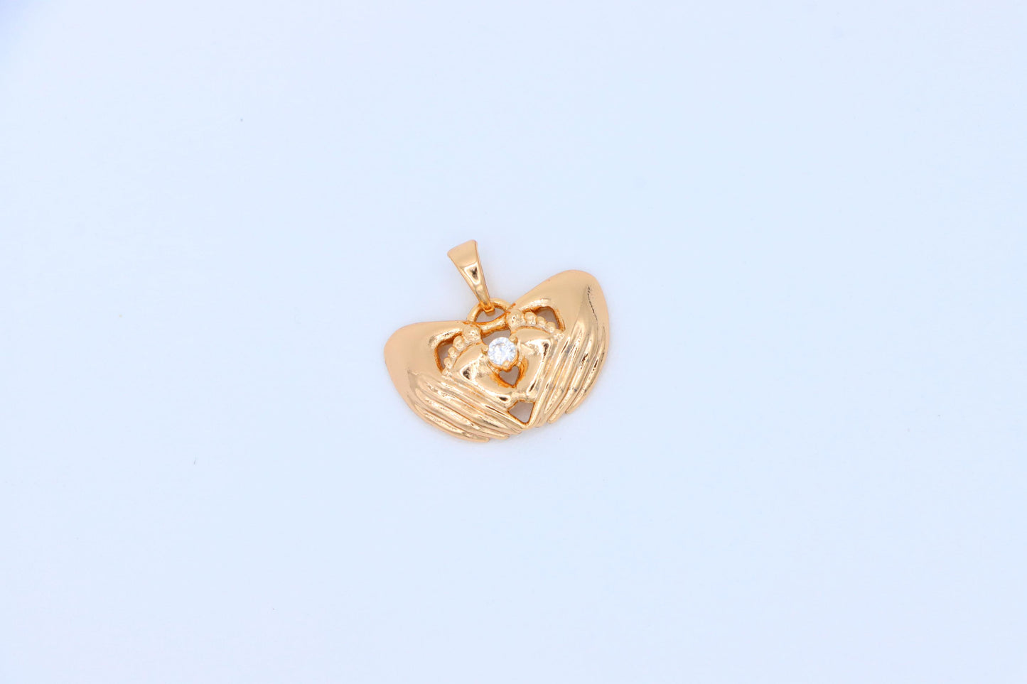 Heart-Shaped Hand Embrace Pendant with Crystal, XPPT1584 (2146-4)