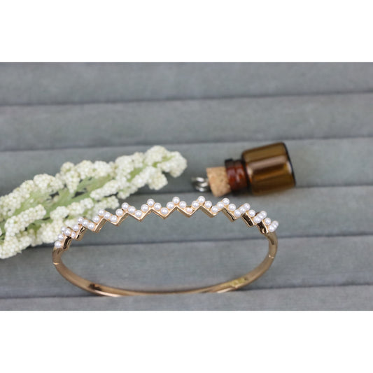 Elegant Rose Gold Zigzag Pearl Bangle with Modern Chic Appeal, XPBL0464 (2047-4)