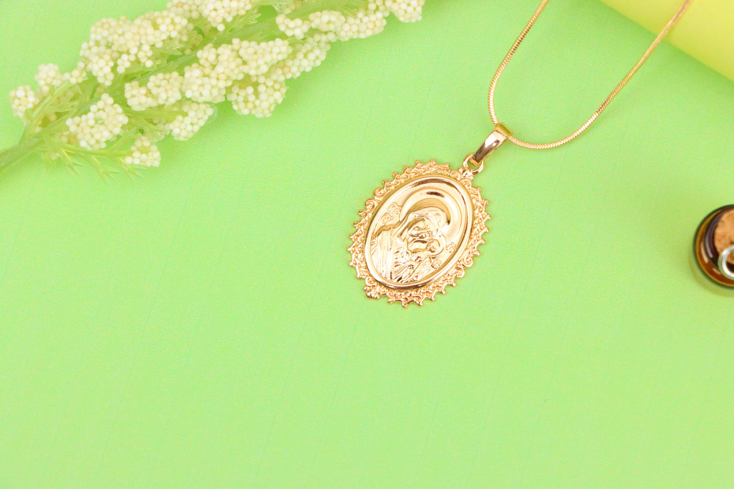 Ornate Oval Religious Rose Gold Pendant Elegant Design, XPPT1597 (2146-10)