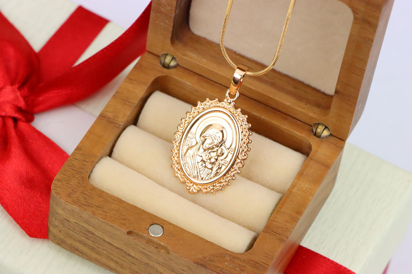Ornate Oval Religious Rose Gold Pendant Elegant Design, XPPT1597 (2146-10)